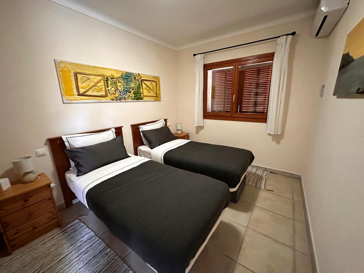 Villa Sanchez In Strandnahe Mit Pool, Jacuzzi, Klima, Wifi, Gas Bbq Santanyi Exterior photo